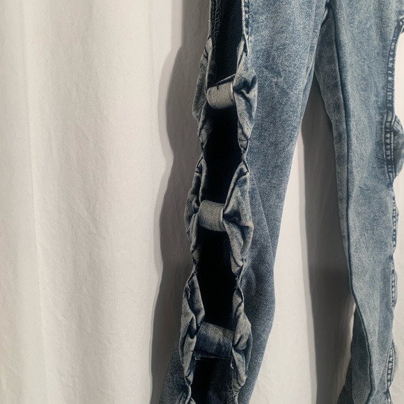 WOMENS EDEN ONE SIZE SMALL WAIST 26 BLUE DENIM JEANS WITH SIDE CUT OUTS - Picture 2 of 5